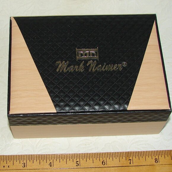 Mark Naimer Boxed His & Hers Wristwatch Watch Set, Matching Silver Tone, NOS C21 - Picture 10 of 11